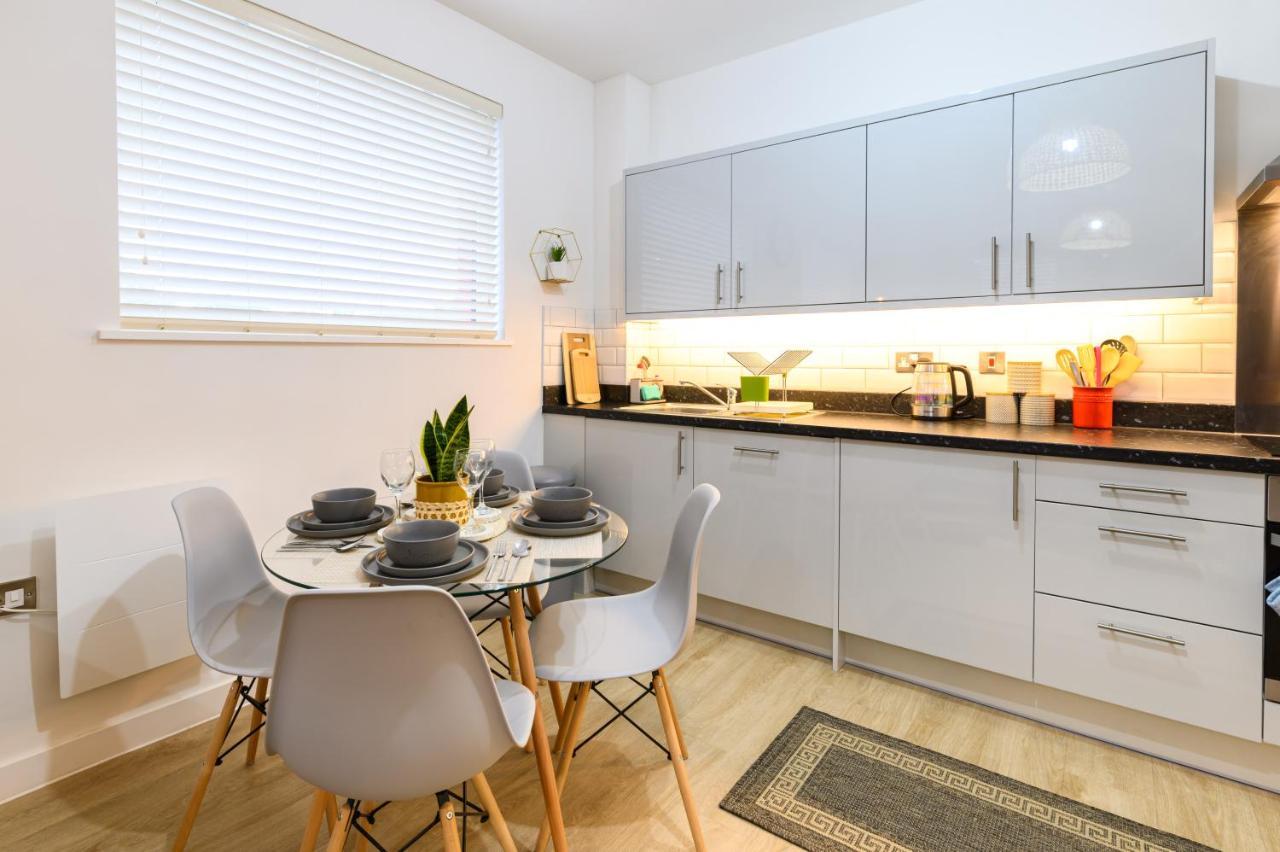Comfy & Homely 2Bed Apartment - 5 Star Location Манчестър Екстериор снимка