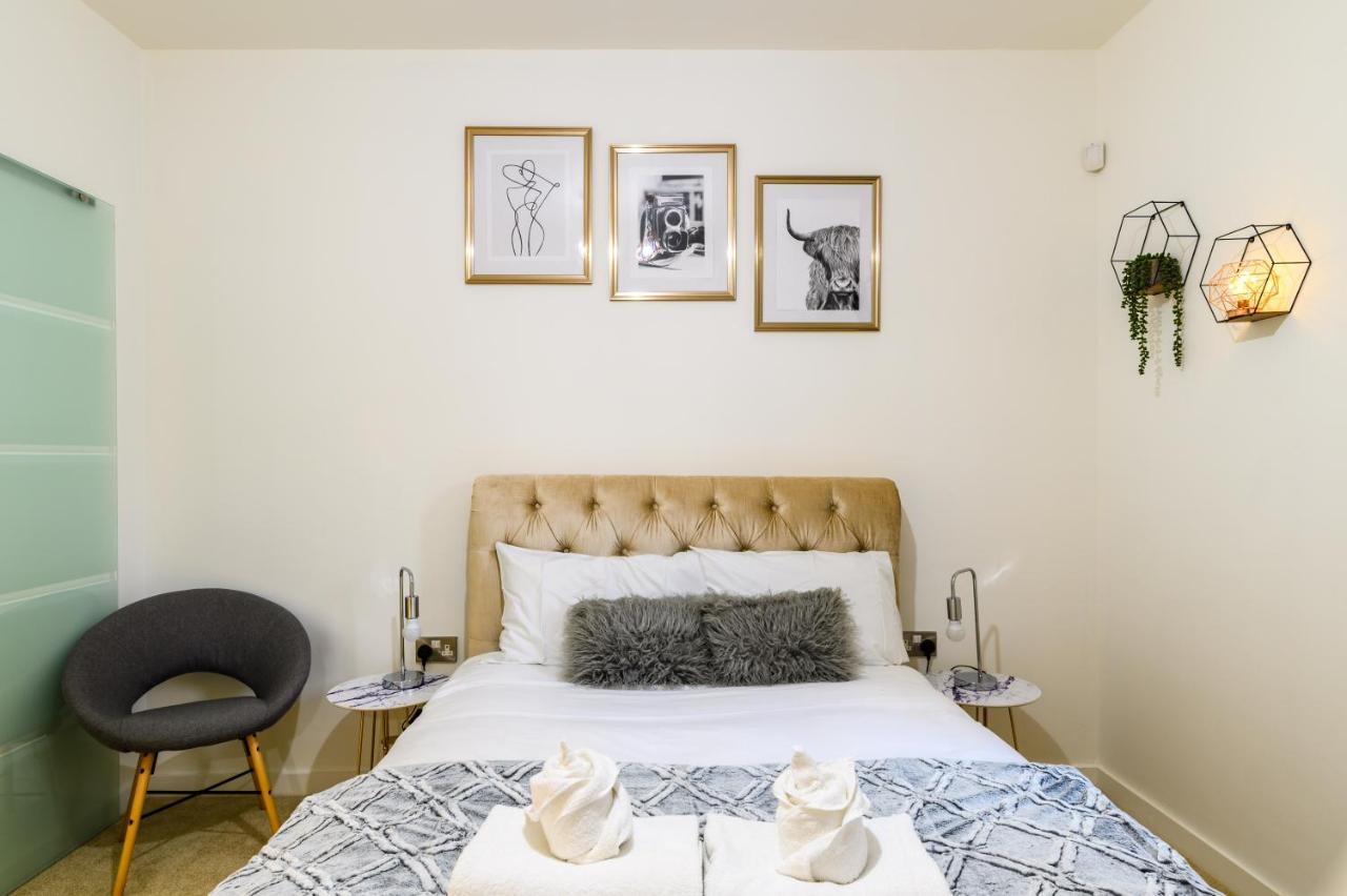 Comfy & Homely 2Bed Apartment - 5 Star Location Манчестър Екстериор снимка
